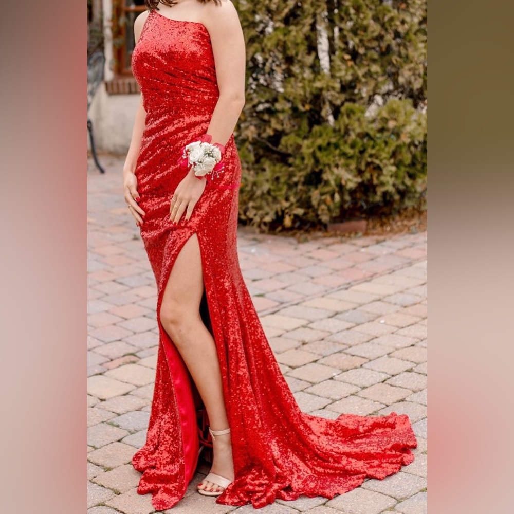 Sherri Hill Prom Dress